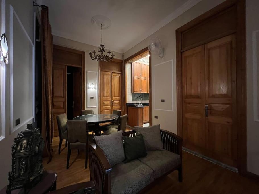 Authentic 3Br Apartment In Downtown, Cairo Ngoại thất bức ảnh