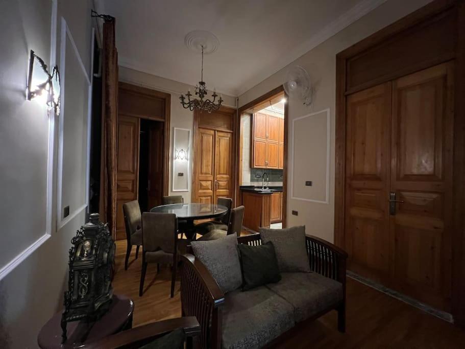 Authentic 3Br Apartment In Downtown, Cairo Ngoại thất bức ảnh