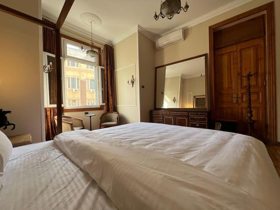 Authentic 3Br Apartment In Downtown, Cairo Ngoại thất bức ảnh
